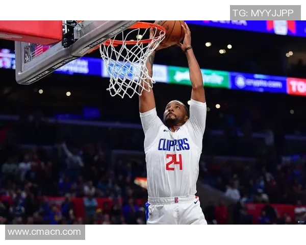 鲍威尔谈新赛季表现重心强调全队融入胜于个人数据 鲍威尔谈新赛季表现重心强调全队融入胜于个人数据