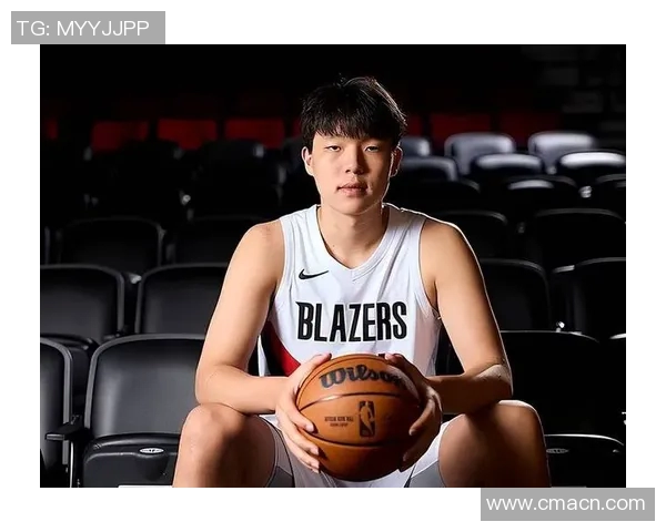 能否突破重围开拓者与热火对决前瞻杨瀚森与翻译共赏队友精彩扣篮瞬间