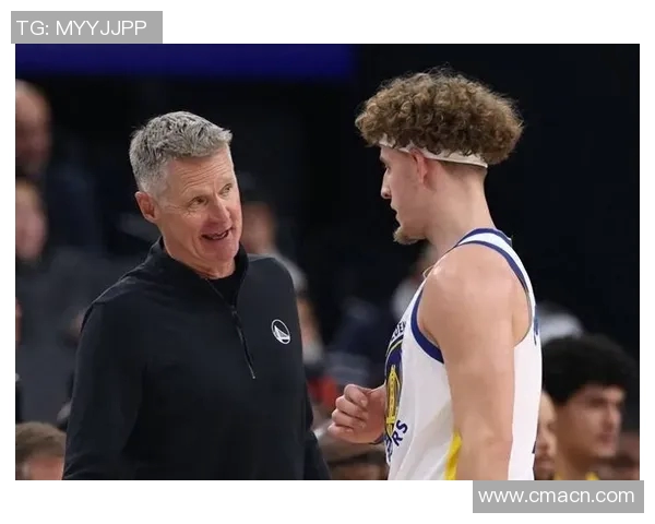 科尔强调稳健与基本功的重要性避免单手传球失误影响比赛表现