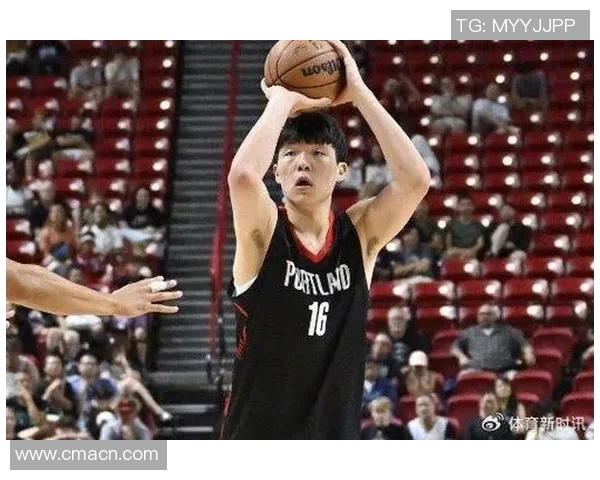 约基奇调侃杨瀚森对位表现不佳愿意签名鼓励他继续努力