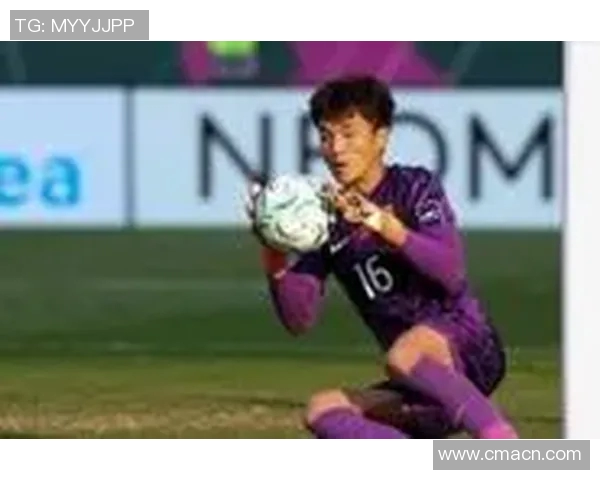 最后时刻李昊神奇扑救化解对手头球威胁保住胜利希望